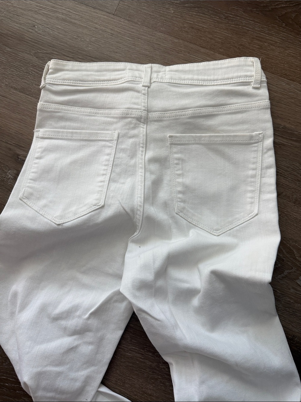 Zara White Skinny Jeans with Knee Rips - Picture 7 of 7